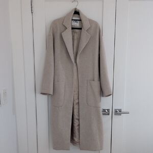 Zara Women's Elegant Cream Belted Coat With Pockets